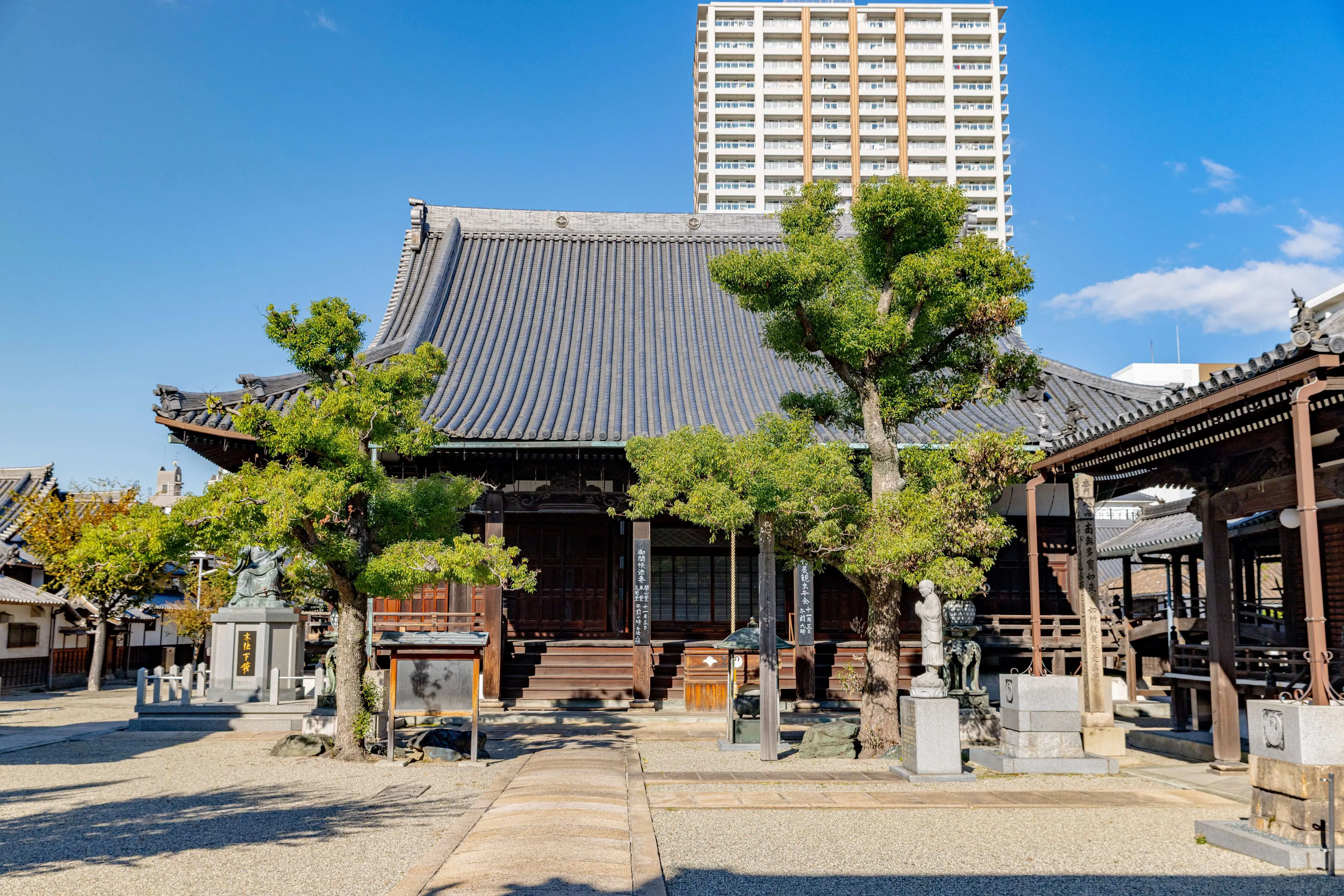 本興寺の本堂
